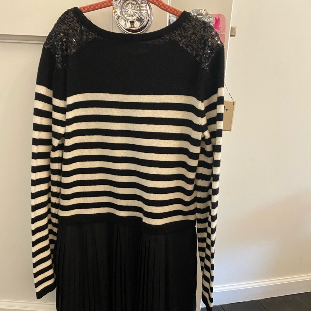 Cute girls winter dress!